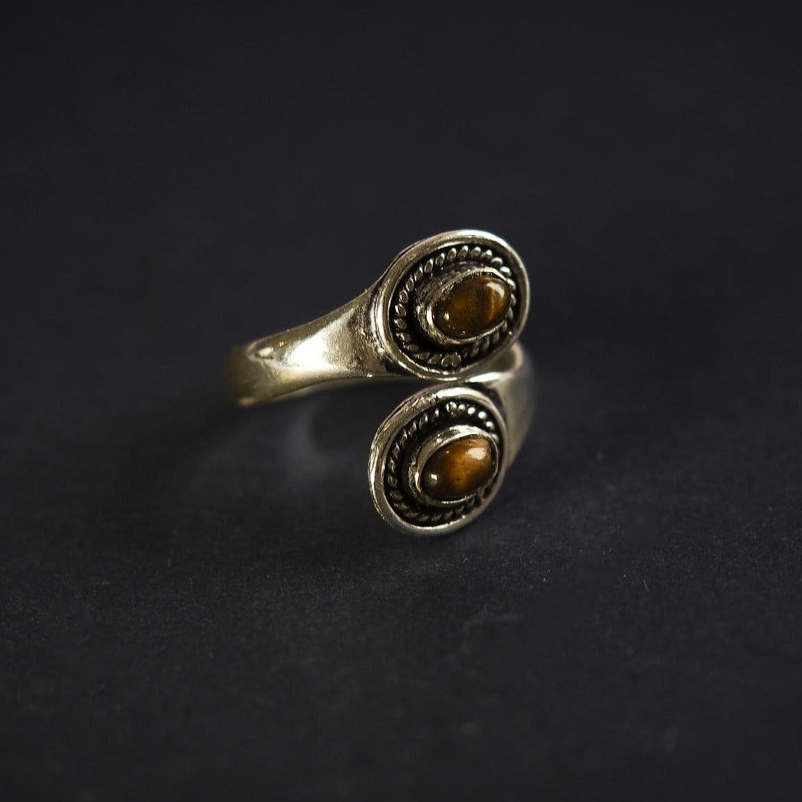 Spiral ring with Tiger's Eye
