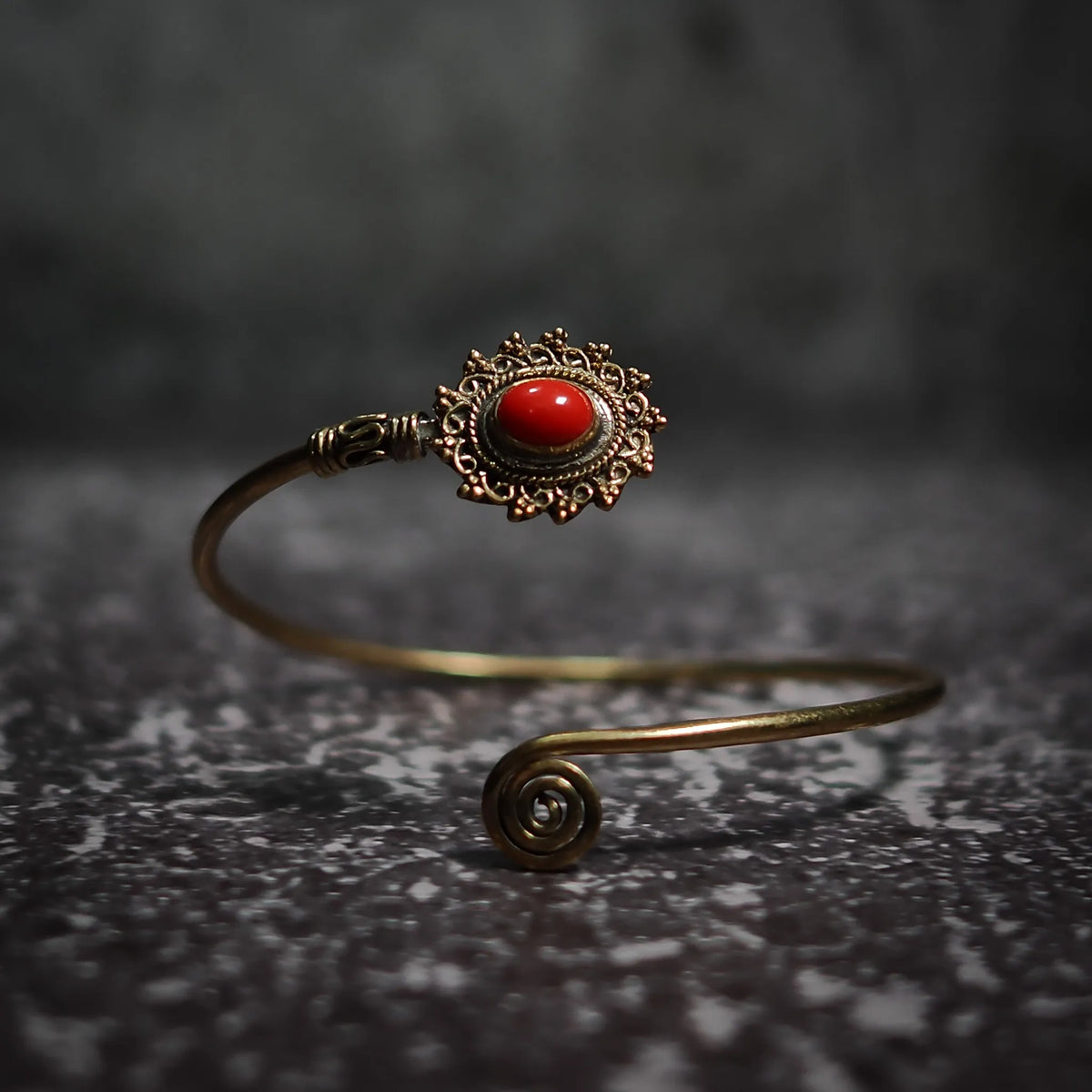 Armband Oval, med halvädelsten